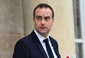  وزير الدفاع الفرنسي