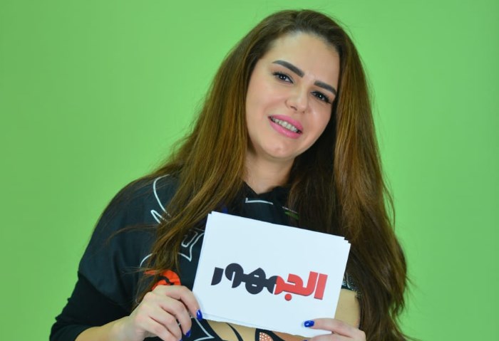 الفنانة دنيا عبد العزيز