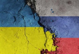 العلم الأوكراني والروسي