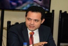أحمد الزيات عضو لجنة الصناعة