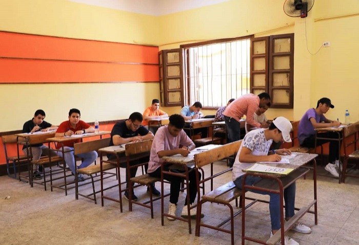 طلاب الثانوية العامة 