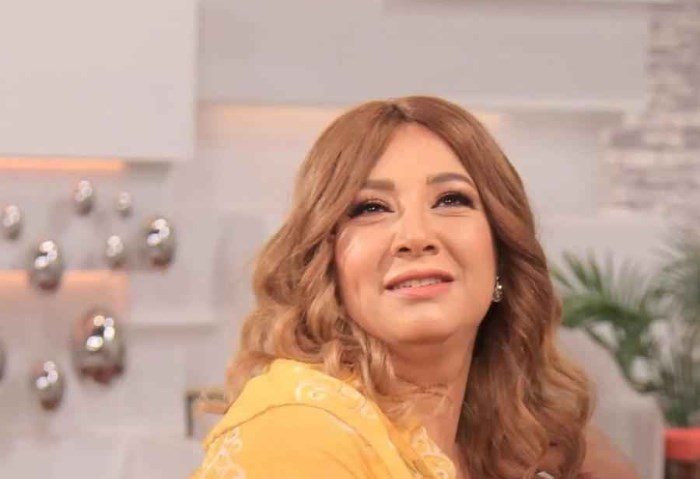 الفنانة انتصار 