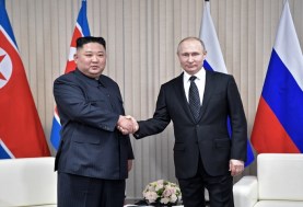 فلاديمير بوتين ونظيره زعيم كوريا الشمالية كيم جونج أون