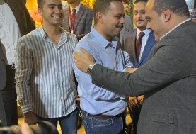 النائب أشرف رشاد خلال حفل افتتاح مكتبة عصير الكتب
