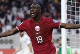 فرحة لاعب منتخب قطر المعز على بالهدف الثانى 