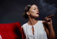 تدخين النساء
