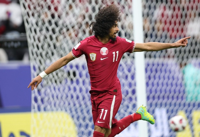 أكرم عفيف لاعب منتخب قطر 