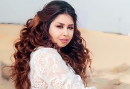 الفنانة إيناس عز الدين 