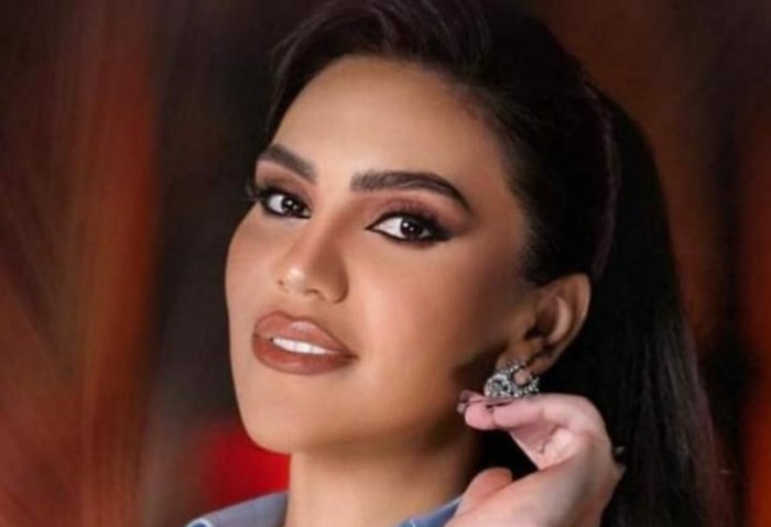 الفنانة مي فاروق