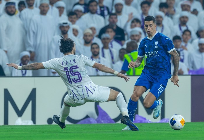 الهلال والعين