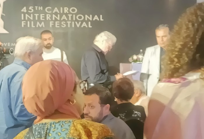 حسين فهمي في المؤتمر الصحفي لمهرجان القاهرة السينمائي