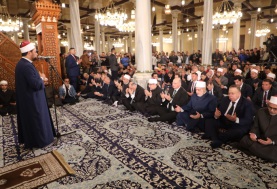 الاحتفال بليلة النصف من شعبان بمسجد الإمام الحسين