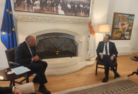 وزير الخارجية المصري مع الرئيس القبرصي