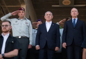 رئيس الأركان ووزير الحرب ورئيس وزراء حكومة الاحتلال الإسرائيلي