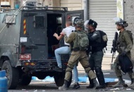 جيش الاحتلال يعتقل فلسطينين