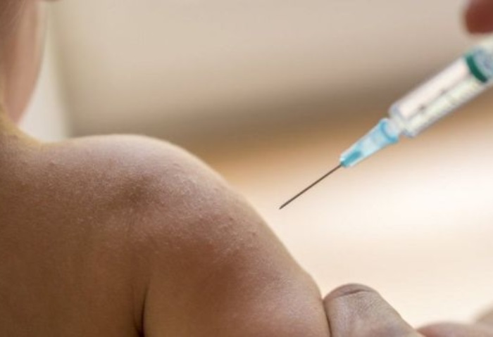 تطعيم الأطفال 