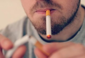 تدخين السجائر في رمضان «صورة تعبيرية»