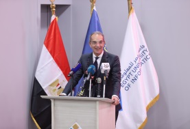 عمرو طلعت - وزير الاتصالات