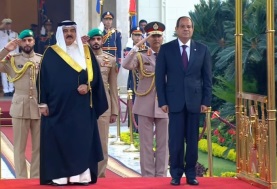 الرئيس عبدالفتاح السيسي  والعاهل البحريني الملك حمد بن عيسى آل خليفة