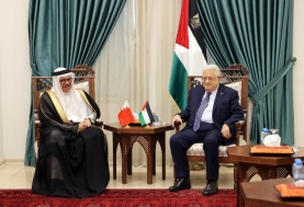 الرئيس الفلسطيني ووزير خارجية البحرين