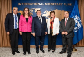 رئيس صندوق النقد مع وزير المالية ومسؤولين مصريين