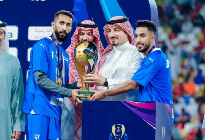 الهلال يتوّج بكأس السوبر السعودي