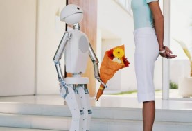 موعد غرامي بين امرأة وروبوت 