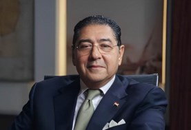 هشام عز العرب رئيس مجلس إدارة البنك التجاري الدولي
