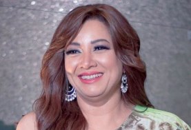  الفنانة انتصار