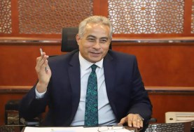 وزير العمل الدكتور حسن شحاتة