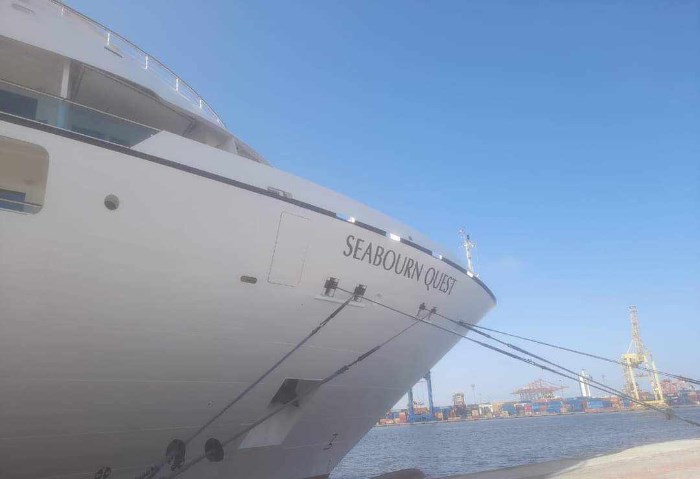 وصول سفينة «Seabourn Quest»