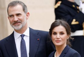ملك اسبانيا و زوجته 
