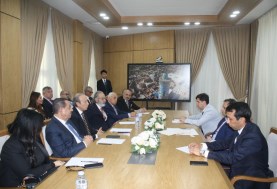 رئيس زراعة الشيوخ يلتقي مع عدد من الوزراء والدبلوماسيين ورجال الأعمال بدولة أوزبكستان