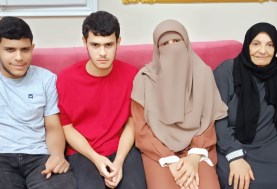 الطالب يوسف عبد الفتاح وعائلته