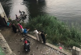 القاء شاب في مياه النيل