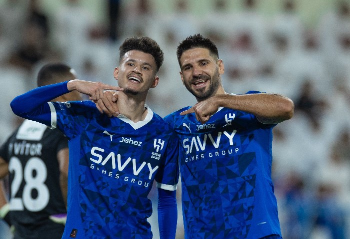 لاعبو الهلال