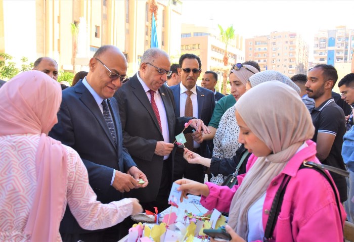 كلية التجارة جامعة طنطا 