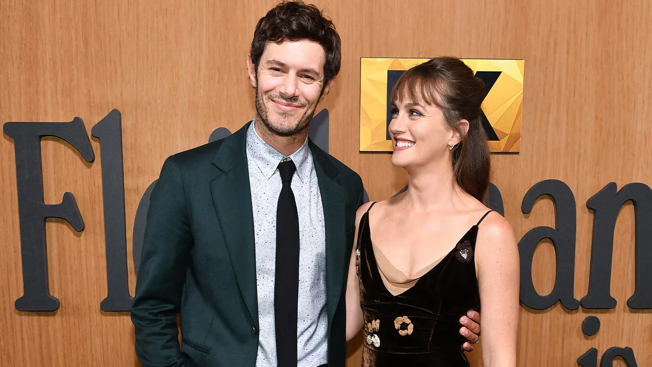 Adam-Brody-Leighton-_5795_073030.jpg